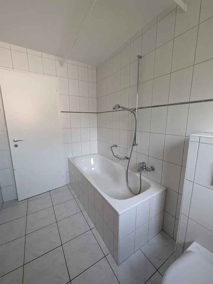 Schöne 4-Zimmer-Wohnung mit 2 Balkonen in Arlesheim