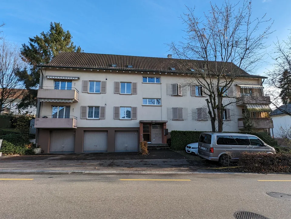 Schöne 4-Zimmer-Wohnung mit 2 Balkonen in Arlesheim