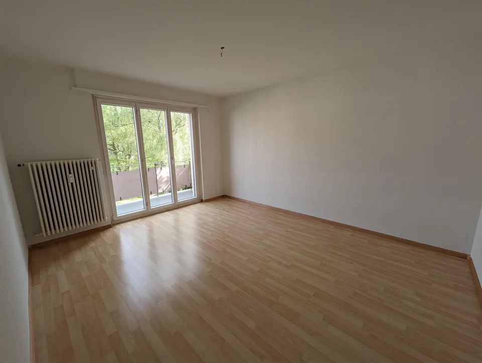 Schöne 4-Zimmer-Wohnung mit 2 Balkonen in Arlesheim – photo 6 sur 9