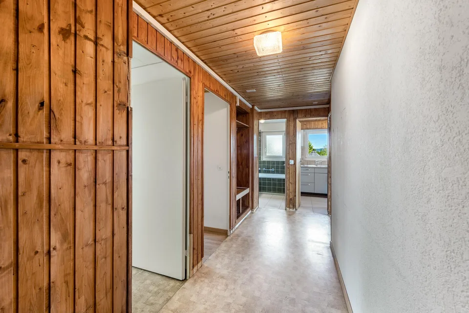 Wohnen mit Potenzial – 3.5-Zi-Whg. mit Garage an ruhiger Lage