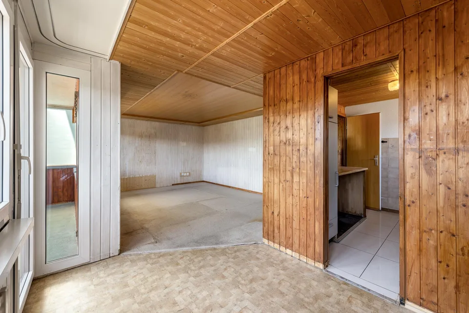Wohnen mit Potenzial – 3.5-Zi-Whg. mit Garage an ruhiger Lage