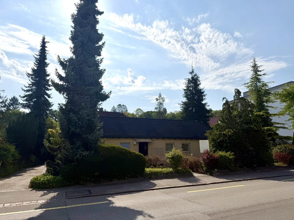 Frisch renoviertes Atriumhaus an repräsentativer Lage