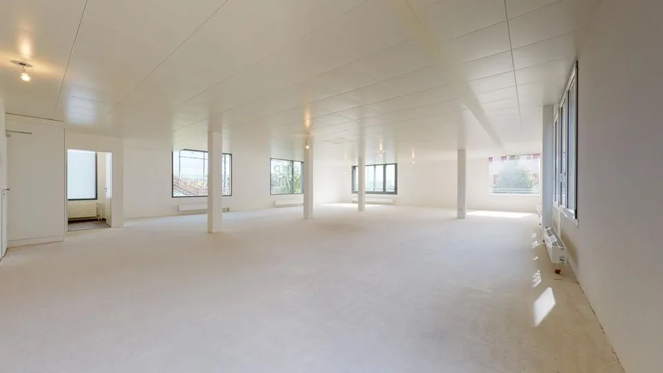 NÄHE BAHNHOF PRATTELN / HELLER GEWERBERAUM / 170m2