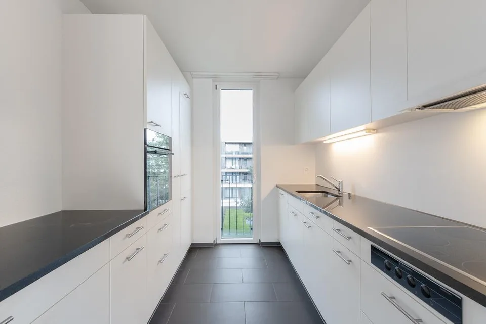 Gemütliche 3.5-Zimmer-Wohnung mit Balkon in Bern Brünnen
