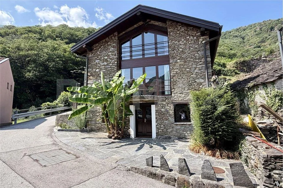 Autentico rustico ticinese con charme, giardino edificabile e scorc...