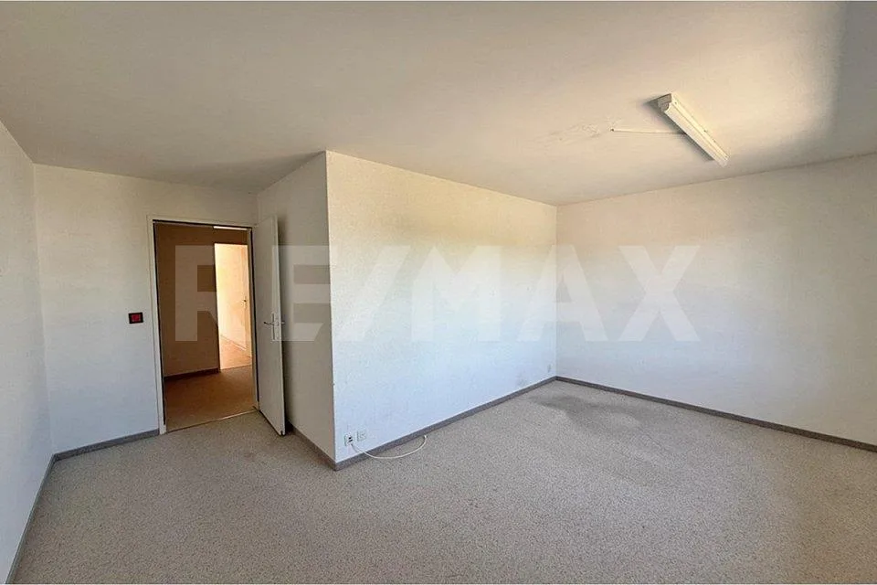Row house with PP and separate underground parking PP