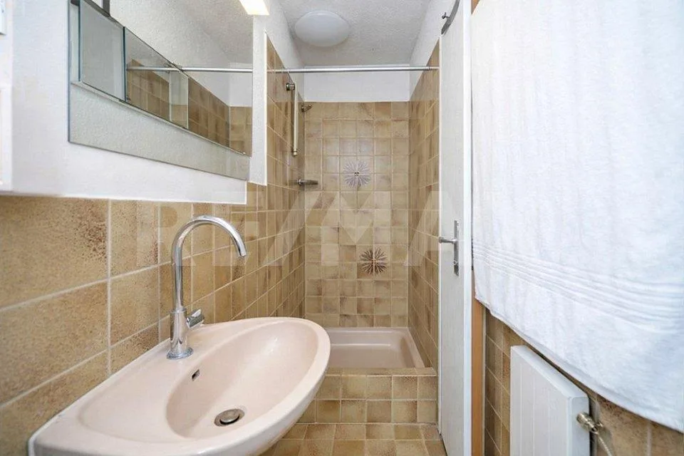 Row house with PP and separate underground parking PP