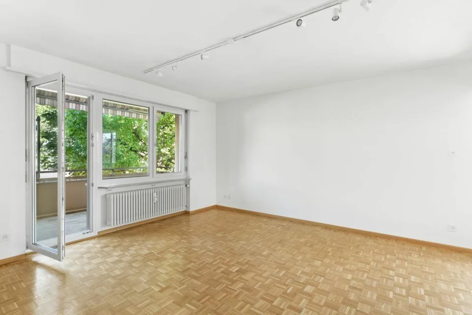 Helle 3,5-Zimmerwohnung mit Lift und Balkon an zentraler Lage in Bi... – Foto 6 von 13