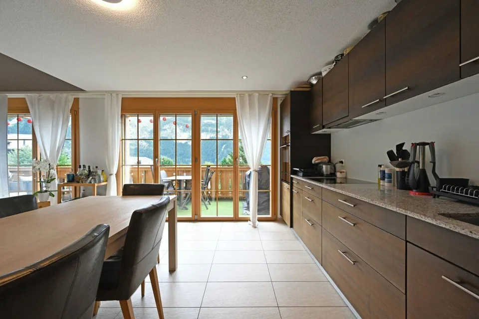 Charmante 3.5-Zimmer-Maisonettewohnung mit Galerie an Hanglange