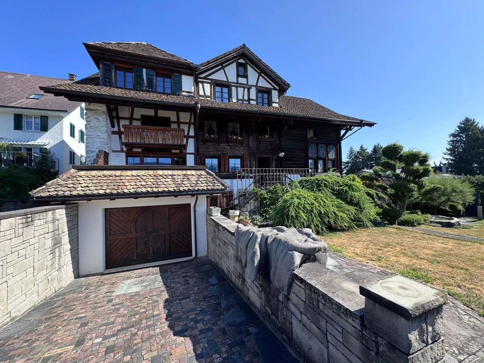 Historischer Glanz am ruhigen See – Foto 6 von 39