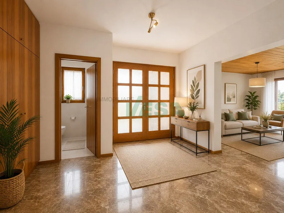 Elegante e spaziosa villa con appartamento bilocale e grande giardino