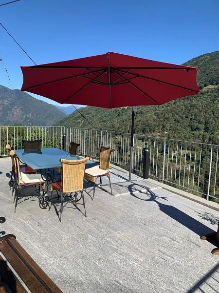 SONNIG MIT TERRASSE UND VIEL PLATZ