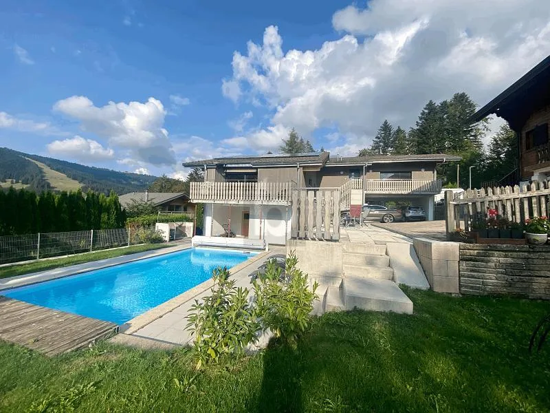 Bello appartamento con piscina