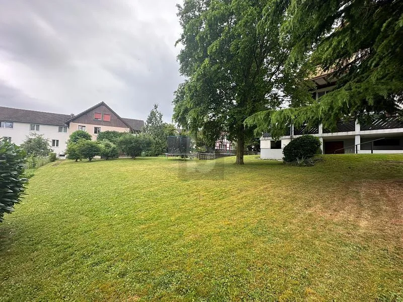 400 M² GARTEN - GESTALTEN SIE IHR NEUES ZUHAUSE