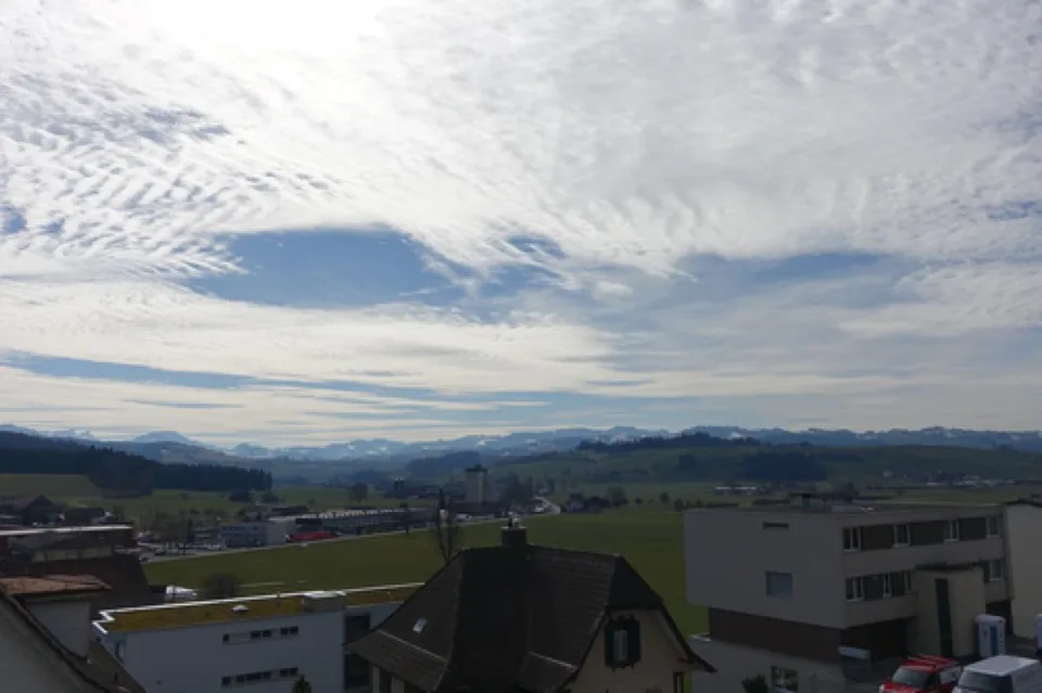 Helle Wohnräume mit grosser Terrasse