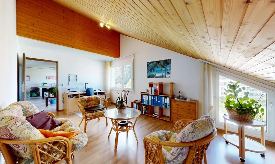 Familienwohnung mit 5,5 Zimmern und 157 m² mit Kamin und Garage