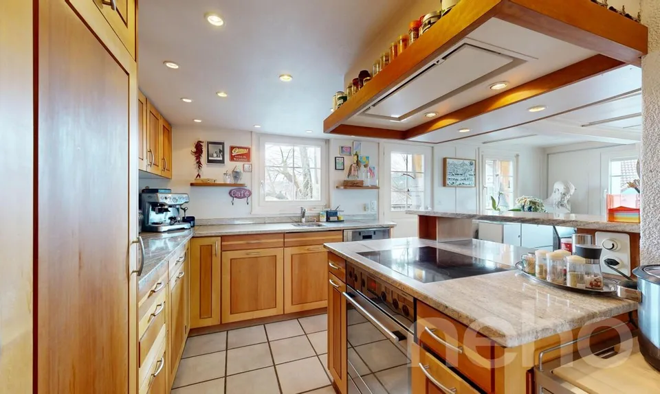Versatile property with annex apartment in idyllic natural setting