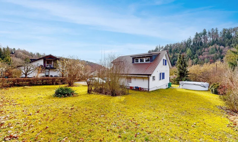 Freistehendes Einfamilienhaus auf 971 m2 Grundstück