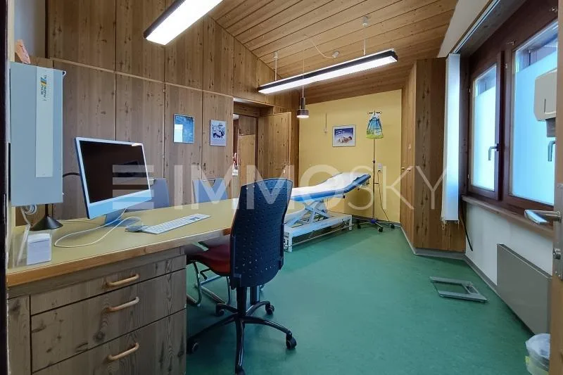 Unglaubliches Potenzial für Praxis, Coiffeur, Kosmetikstudio, Büro