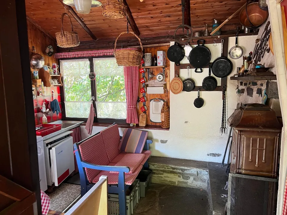 Un refuge dans les montagnes du Tessin – Rustico avec vue imprenable