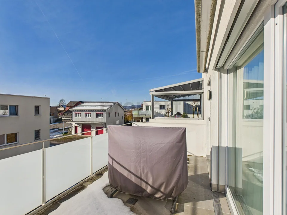 Moderne 4.5-Zimmer-Wohnung mit Balkon und schöner Weitsicht, inkl. ...
