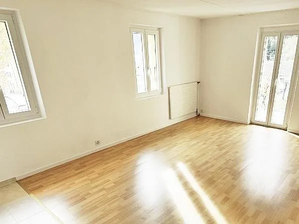 3 1/2-Zimmer-DaErdgeschosscwohnung mit Balkon an sehr zentraler Lag... – photo 6 sur 17
