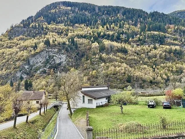 3 1/2-Zimmer-DaErdgeschosscwohnung mit Balkon an sehr zentraler Lag... – photo 13 sur 17