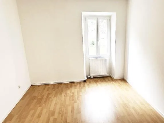 3 1/2-Zimmer-DaErdgeschosscwohnung mit Balkon an sehr zentraler Lag... – photo 8 sur 17