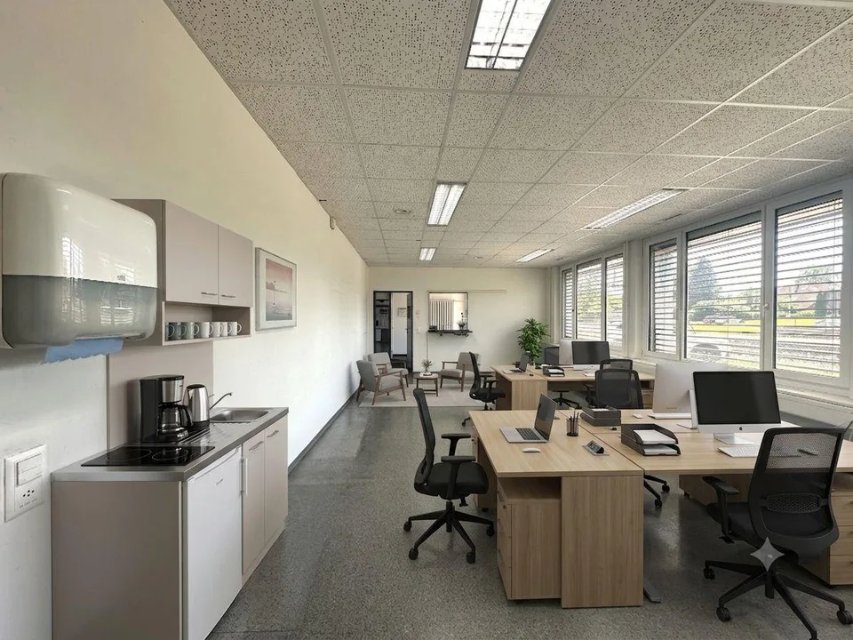Ganze Etage Bürofläche im 1.OG - 300 m²