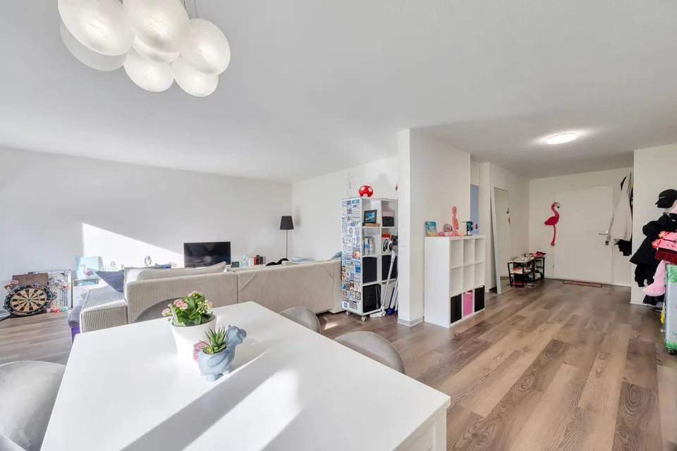 Perfect Home in Schübelbach - Sunny 2.5-Room Apartment with Balcony