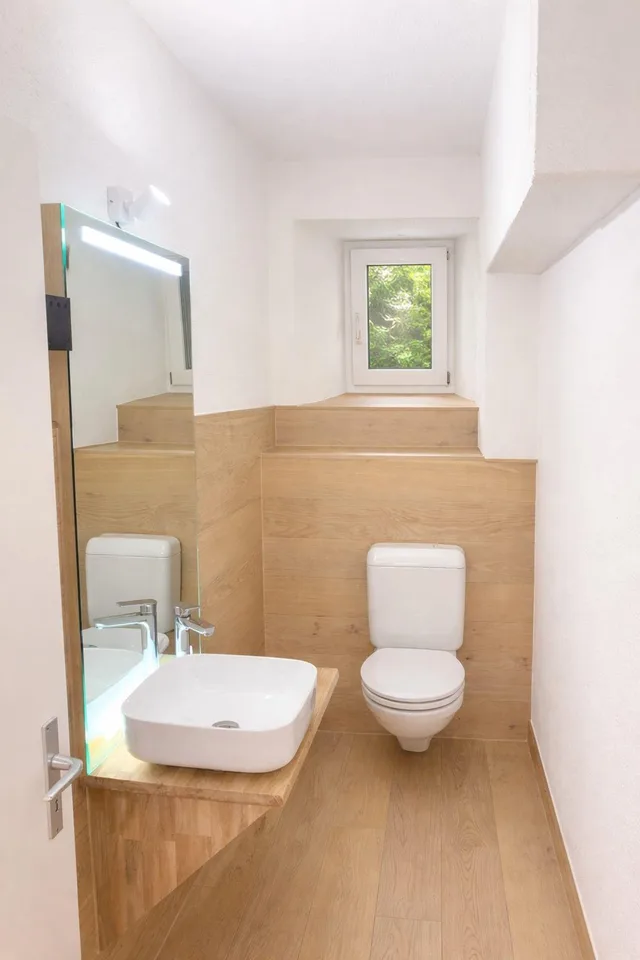 Exklusive 4.5 Zimmer-Wohnung mit 118m2 Wohnfläche - komplett renoviert in Glarus Süd
