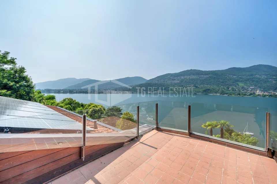 PRESTIGETRÄCHTIGE VILLA IN MONTAGNOLA MIT SEEBLICK UND HALLENBAD