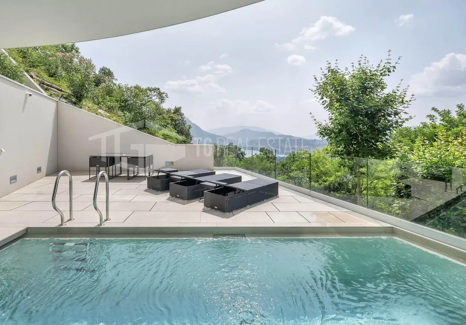 Eleganza Contemporanea con Vista Lago | Contemporary Elegance with ...