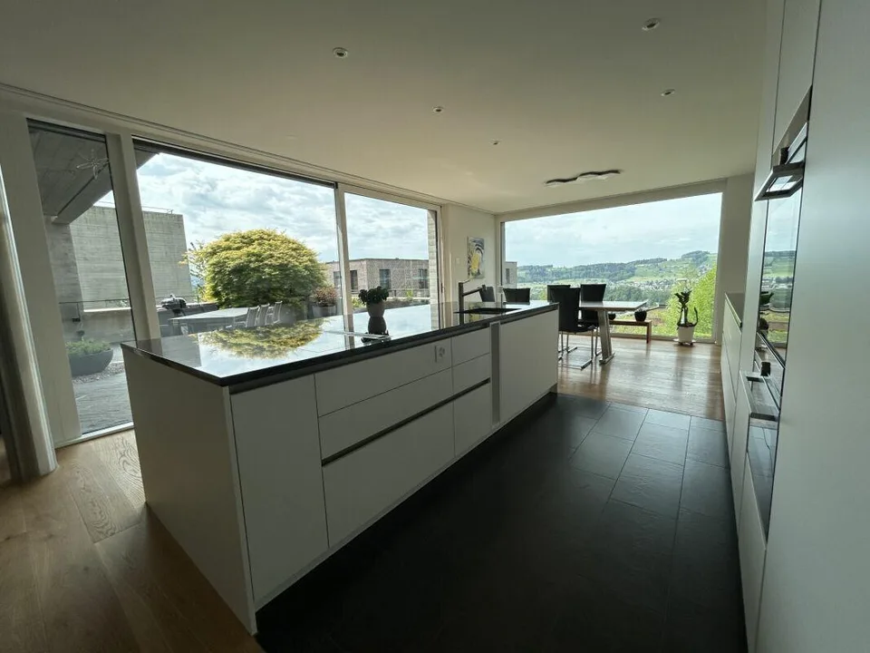 Designerhaus in exklusiver Hanglage mit Panoramablick