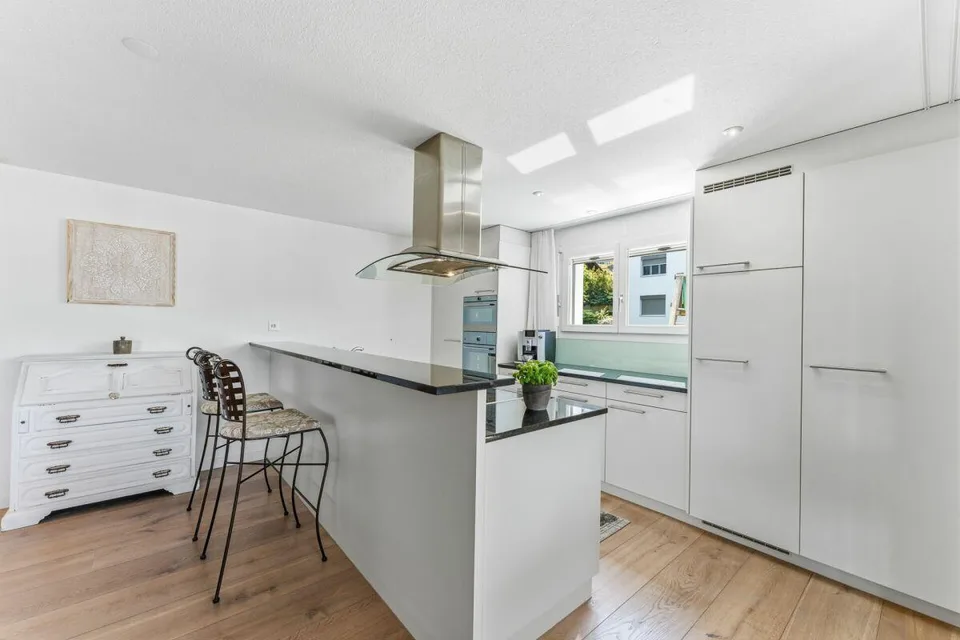 Moderne und gepflegte 4.5-Zimmerwohnung mit grosszügiger Sonnenterr...