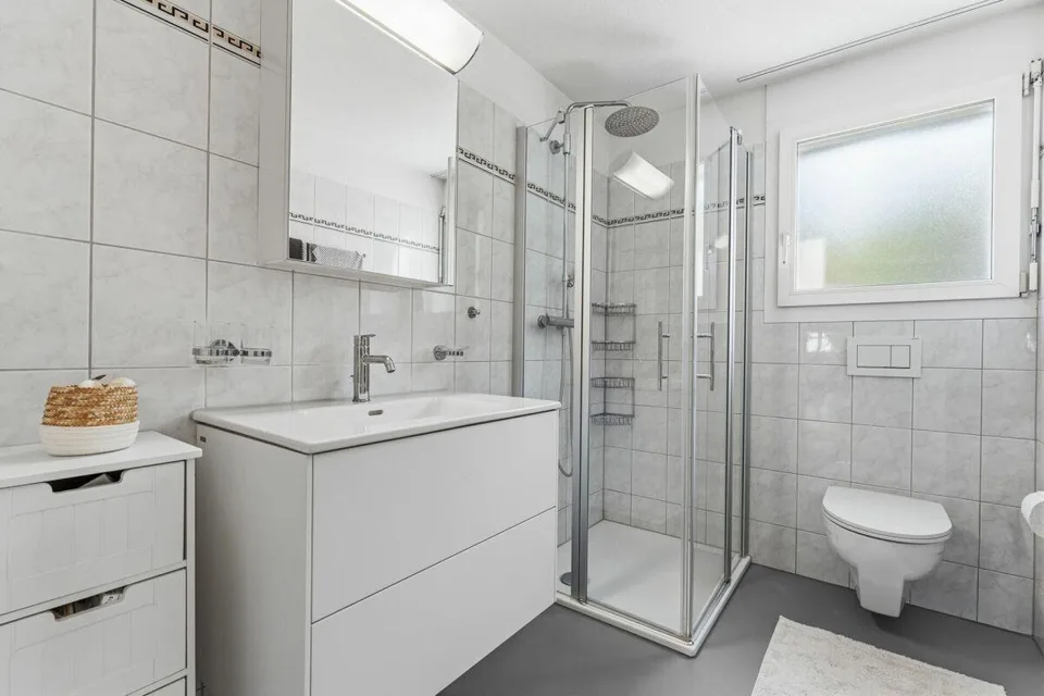 Moderne und gepflegte 4.5-Zimmerwohnung mit grosszügiger Sonnenterr...