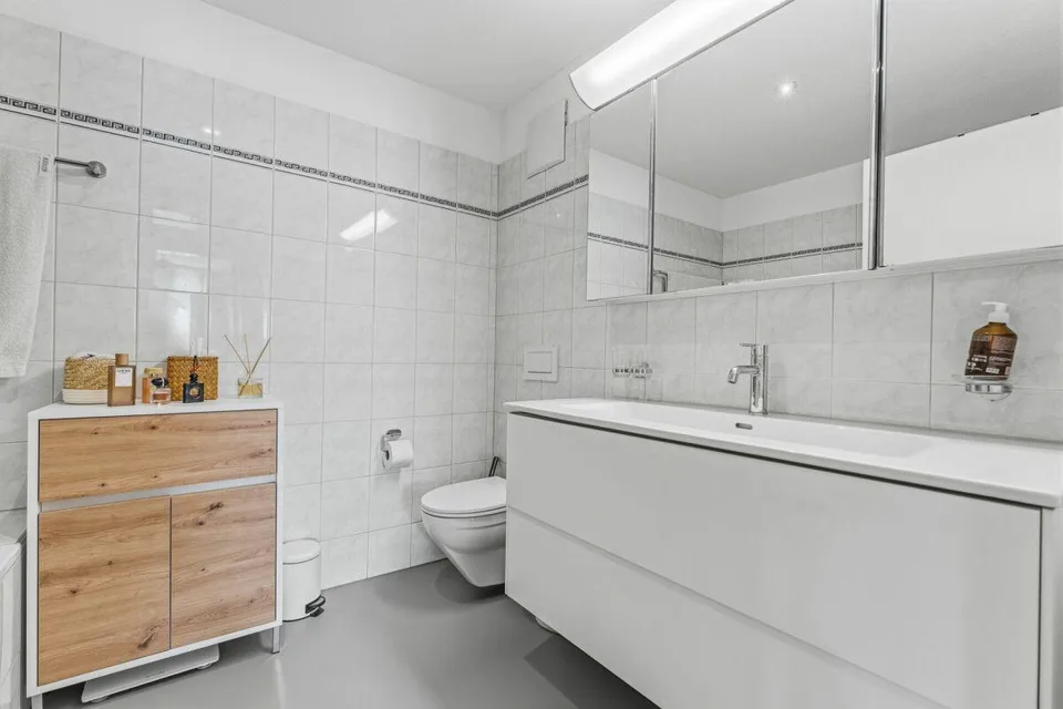 Moderne und gepflegte 4.5-Zimmerwohnung mit grosszügiger Sonnenterr...