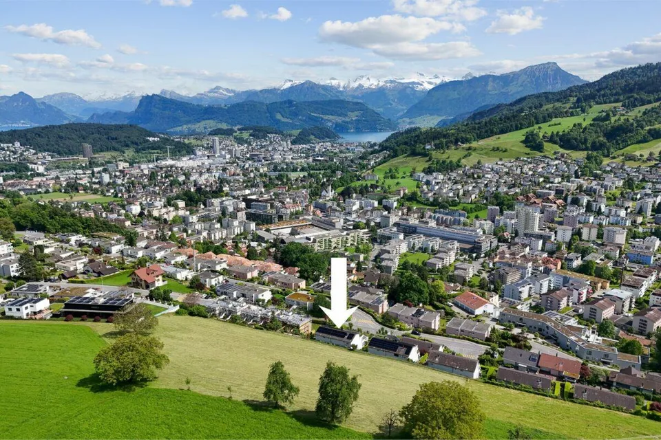 Thronen über den Dächern von Kriens am Sonnenberg - 4.5-Zimmer-Atti...