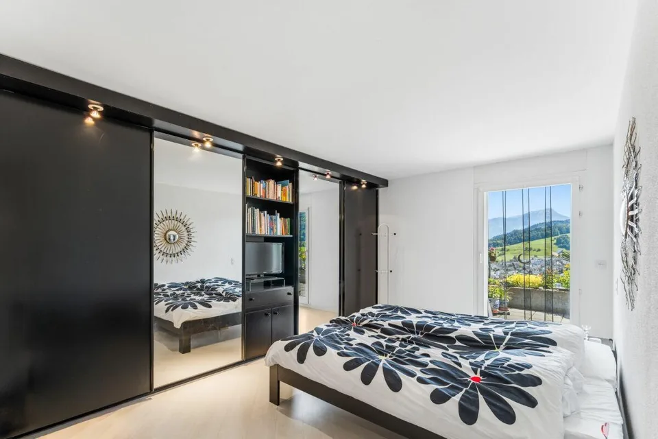 Thronen über den Dächern von Kriens am Sonnenberg - 4.5-Zimmer-Atti...