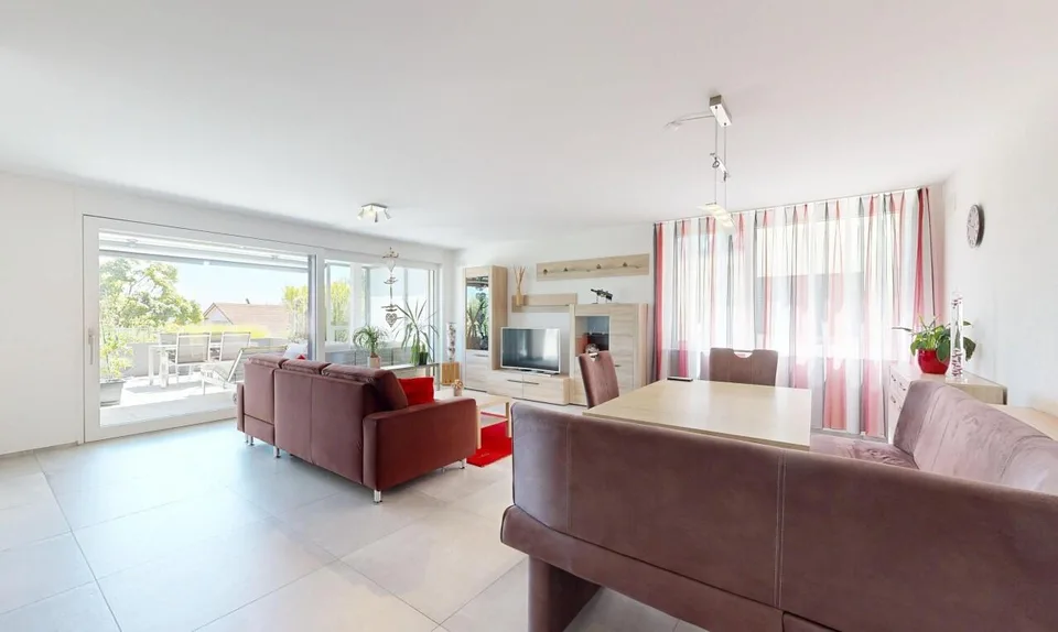 Exklusive 4.5-Zimmer-Terrassenwohnung mit grosszügigem Aussenbereich