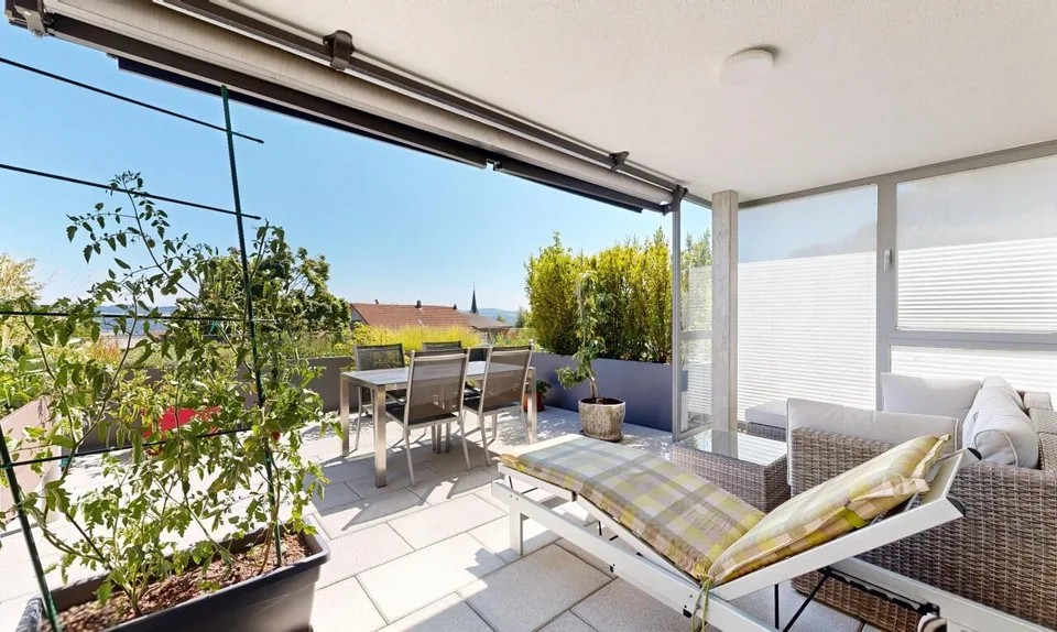 Exklusive 4.5-Zimmer-Terrassenwohnung mit grosszügigem Aussenbereich