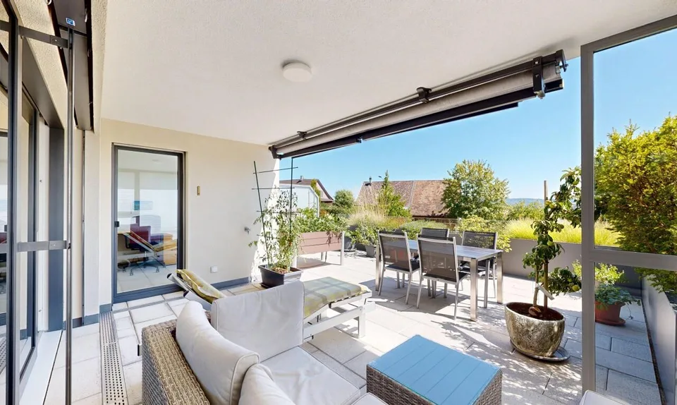 Exklusive 4.5-Zimmer-Terrassenwohnung mit grosszügigem Aussenbereich