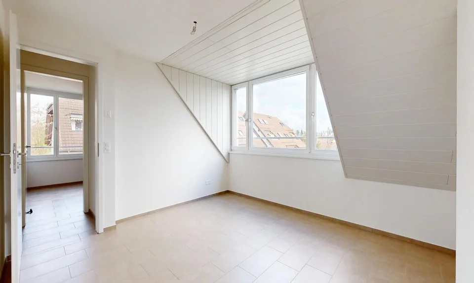 Modern 4.5-room attic apartment in a central and yet quiet location