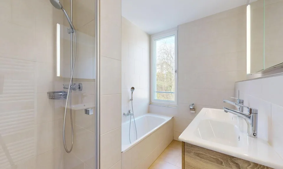 Modern 4.5-room attic apartment in a central and yet quiet location