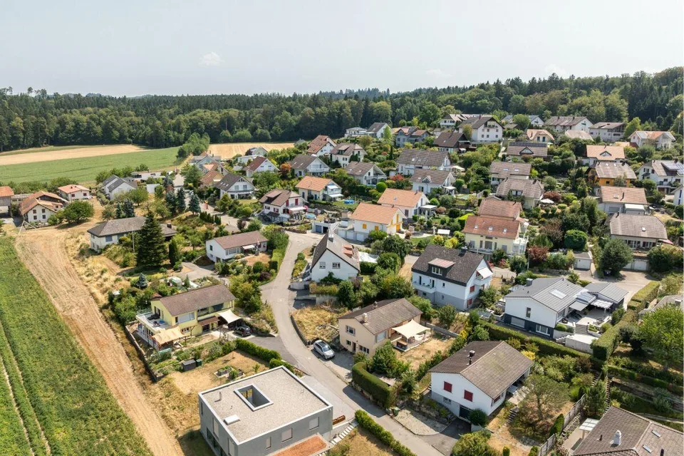 Freistehendes Einfamilienhaus mit unverbaubarer Aussicht