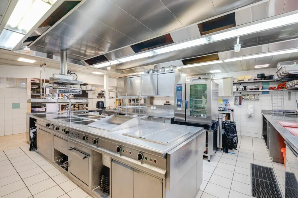 Hotel Restaurant Seeblick & Hotel Pavillon - Ein einzigartiges Immo...