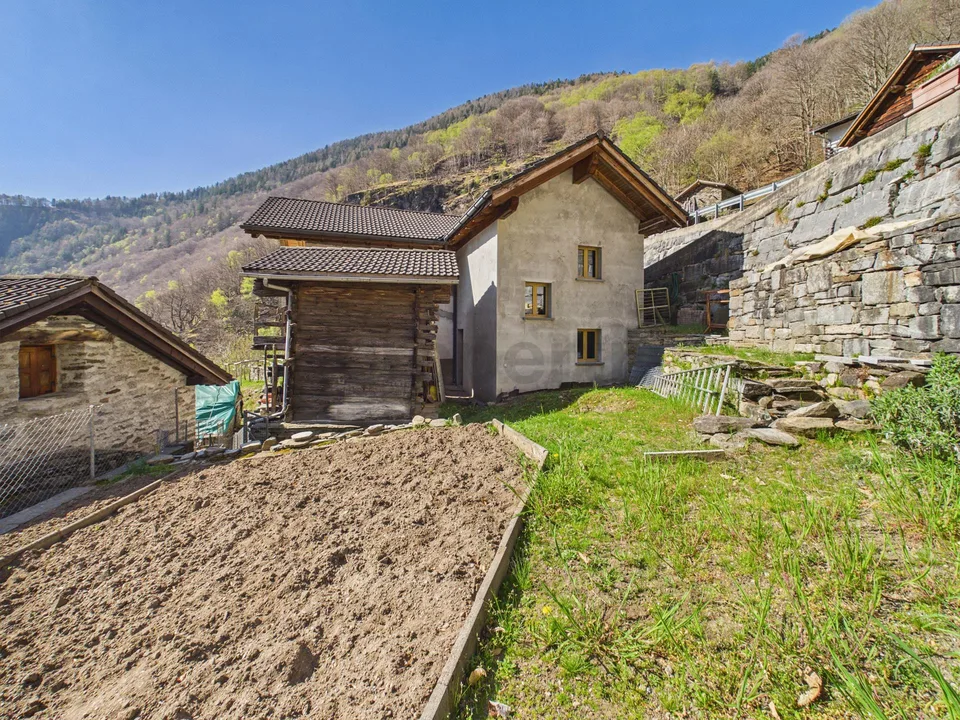 Einfamilienhaus mit Torf, Garten und Panoramablick RESIDENZA PRIMARIA E SECONDARIA IN VAL CALANCA – Foto 28 von 28