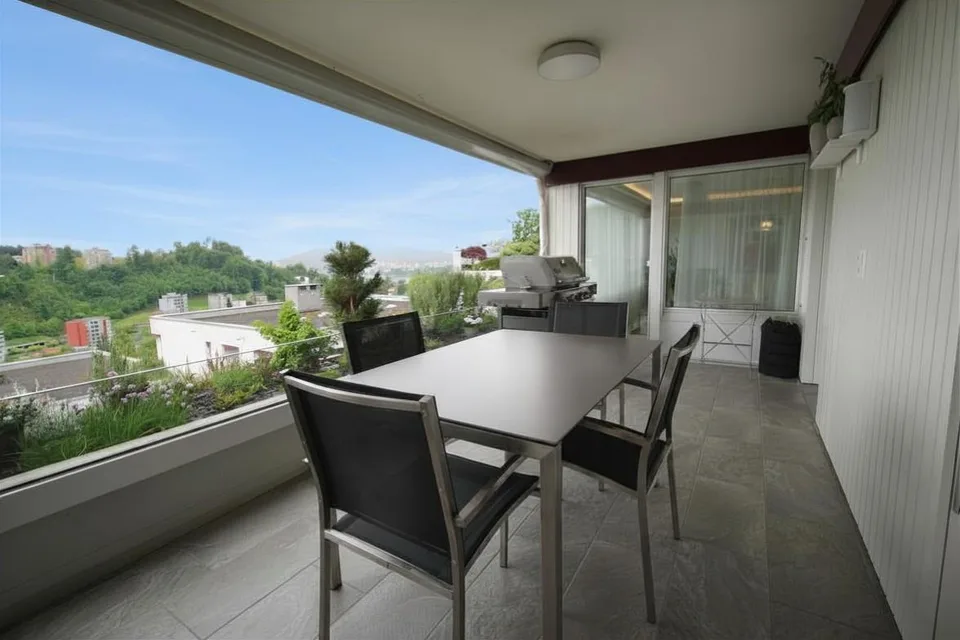Wohnen mit Aussicht - 157m² - 4.5Zi-Whg