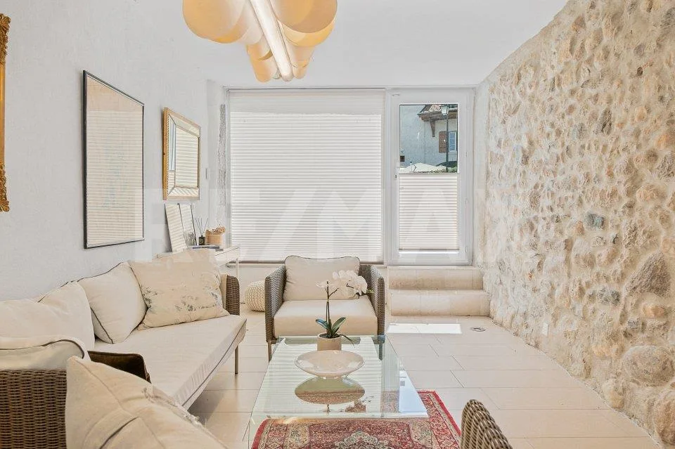 Nel centro del villaggio: 207 m² abitabili, 5,5 locali