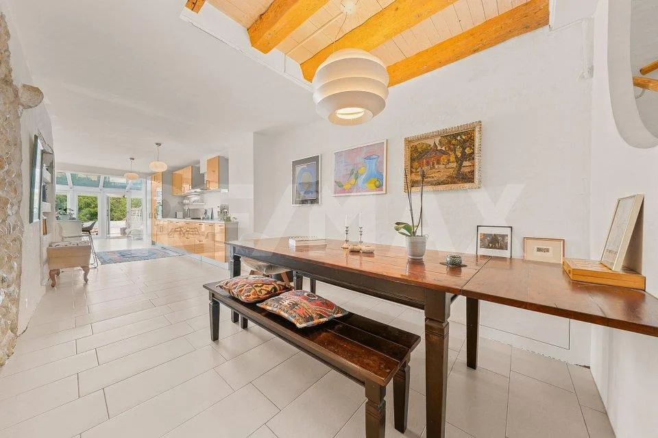 Nel centro del villaggio: 207 m² abitabili, 5,5 locali